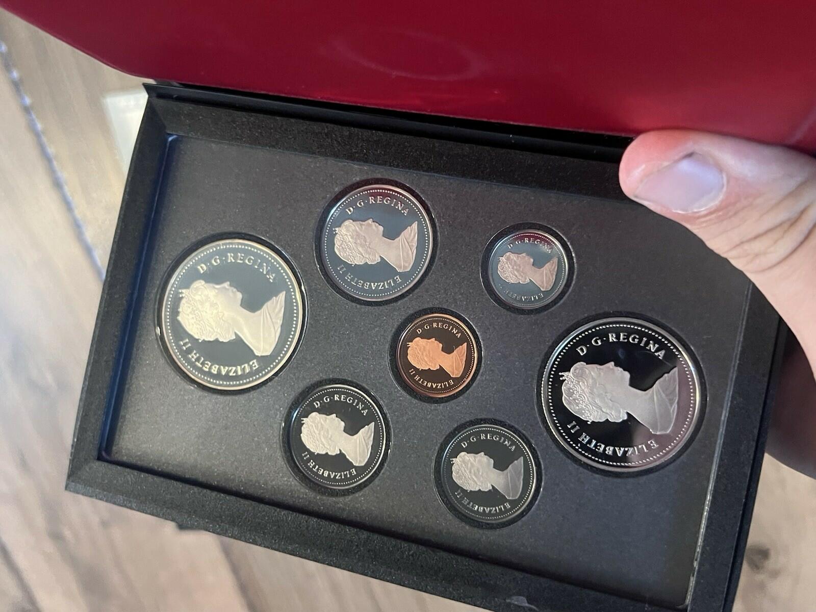 1987 Canada Double Dollar Prestige Set With Silver Dollar (COA+BOX)