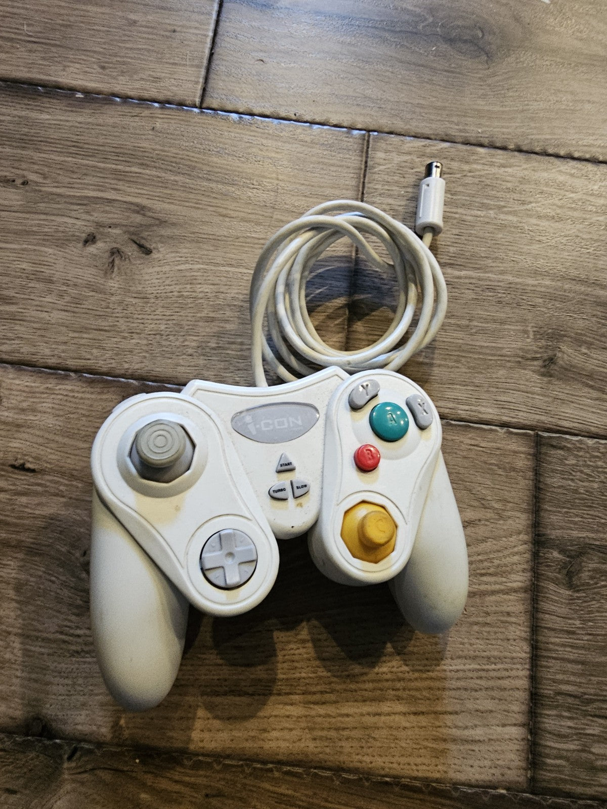 I-con Fighter Game Controller For Nintendo Wii & GameCube White