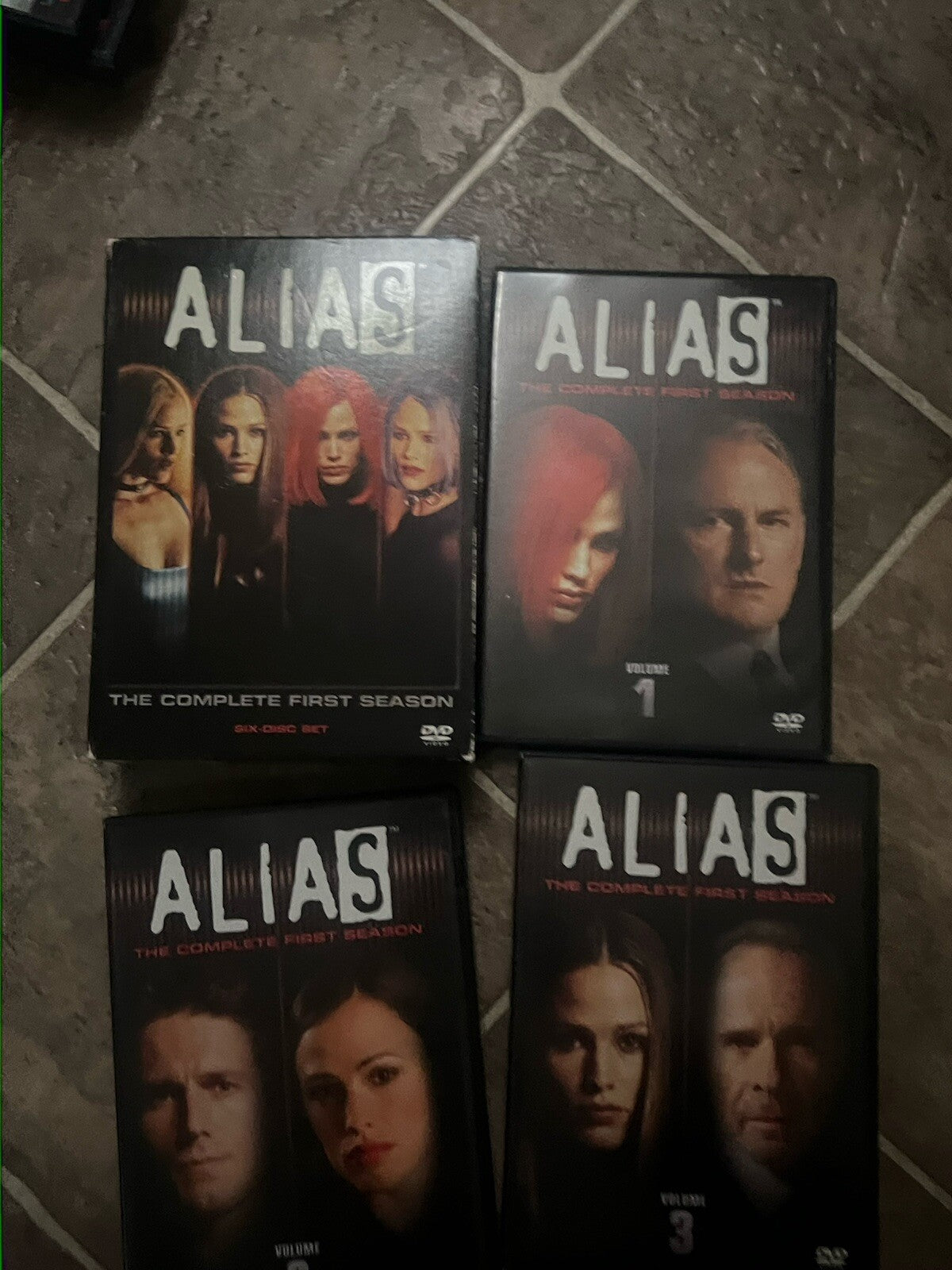 Alias - The Complete First Season (DVD, 2009, 6-Disc Set) CIB COMPLETE
