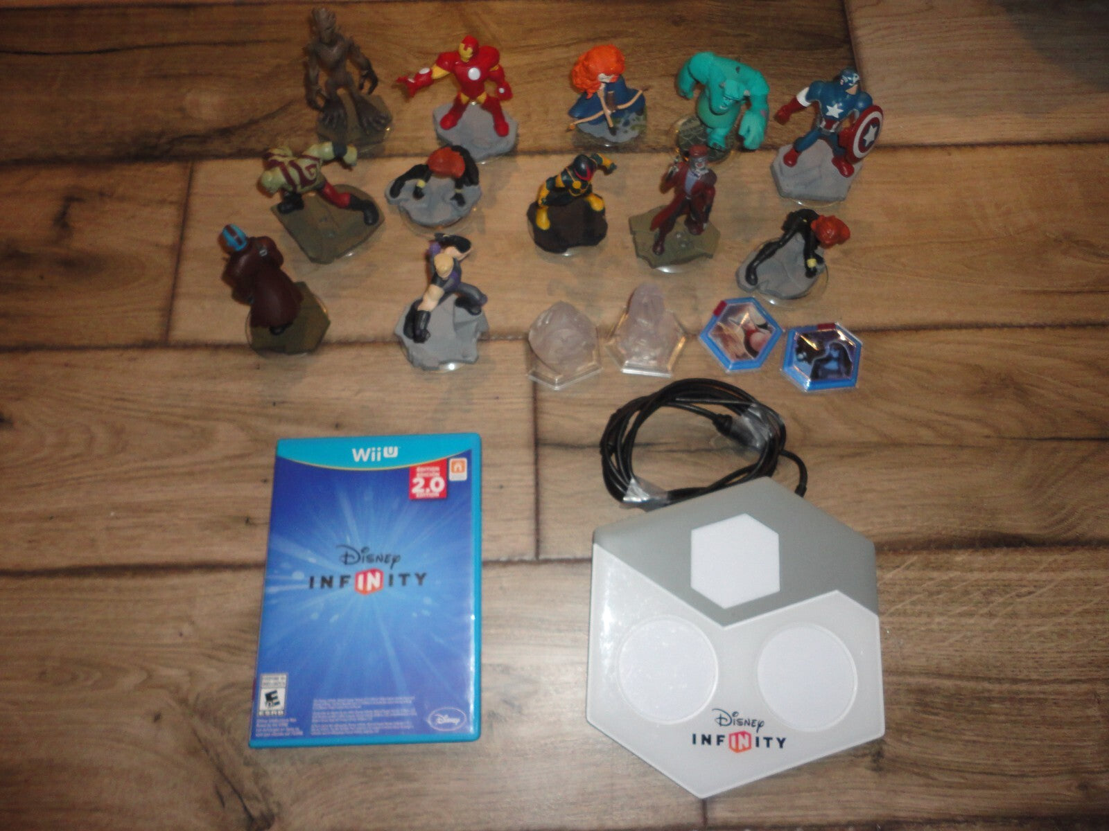 Disney Infinity 2.0 Wii U w/Portal, 12 Figures, 2 Discs, Etc. READ FOR DETAILS