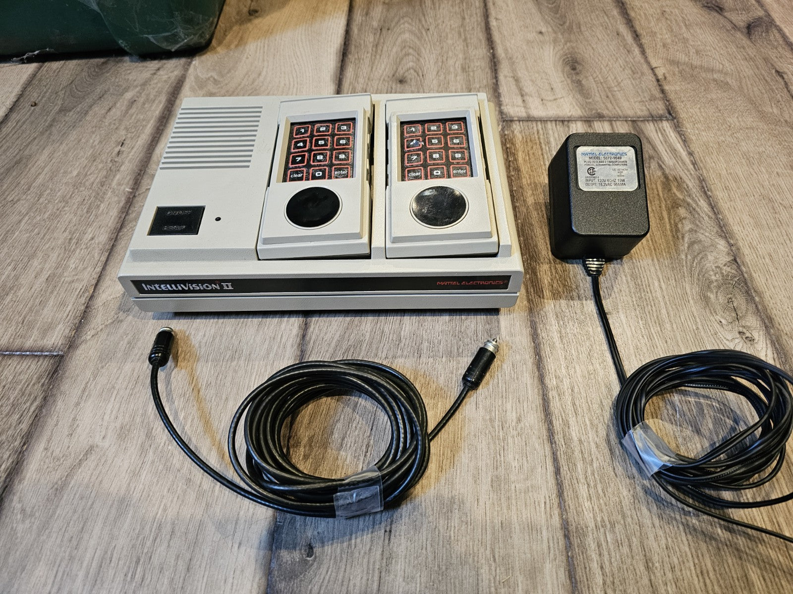 Mattel Intellivision 2 II Console & Controller w/Power Tested/Working