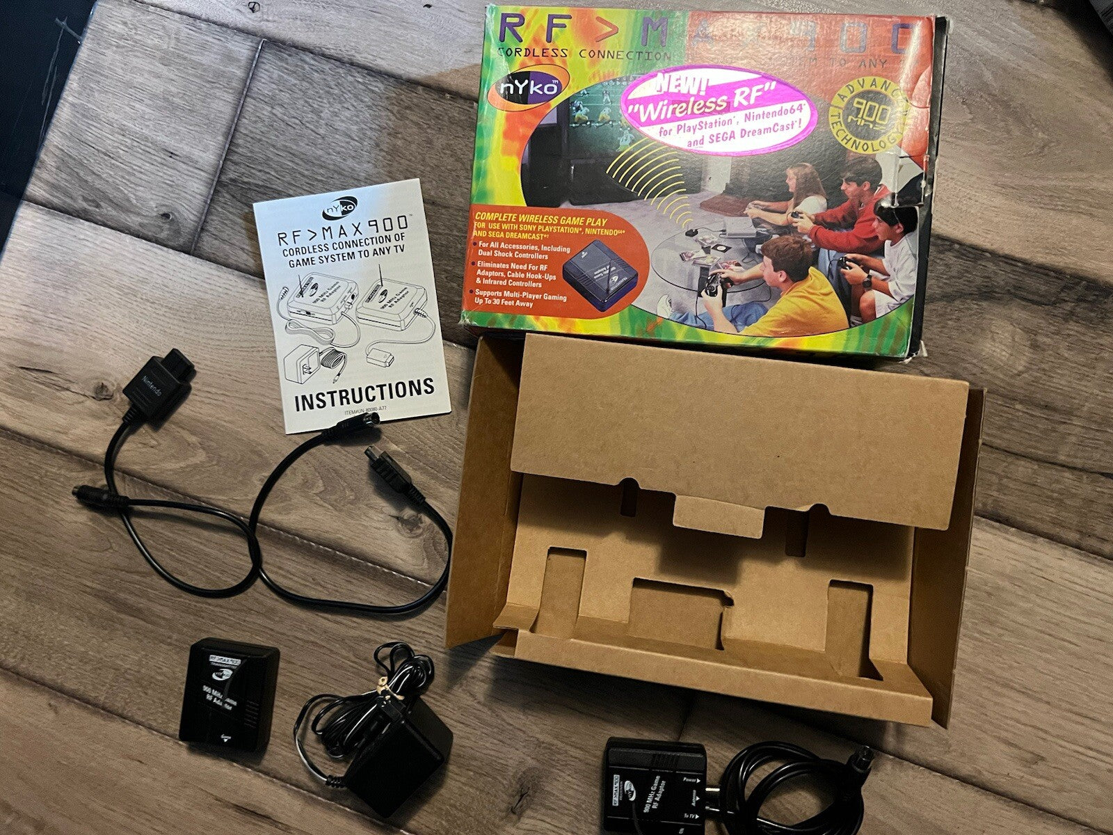 1999 NYKO RF Max 900 Cordless Connection PlayStation Nintendo 64 Sega Dreamcast