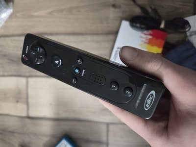 Black Wireless Remote Controller Gamepad Intec