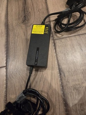 Insignia 90W Universal Laptop Charger Adapter NS-PWLC591-C 10ft Cable