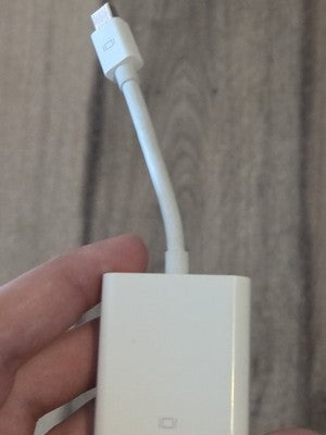 Apple A1307 Thunderbolt To VGA Adapter