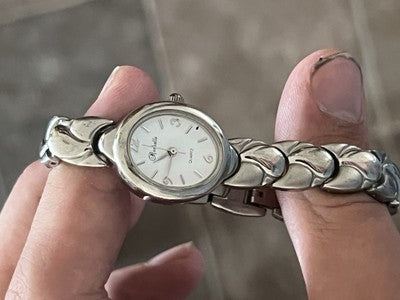 Vintage Decree Wristwatch Watch Womens Silver Tone Matching Band Jewelry Costume