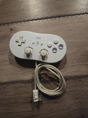 Official Nintendo Wii Classic Wired Game Pad Controller White RVL-005