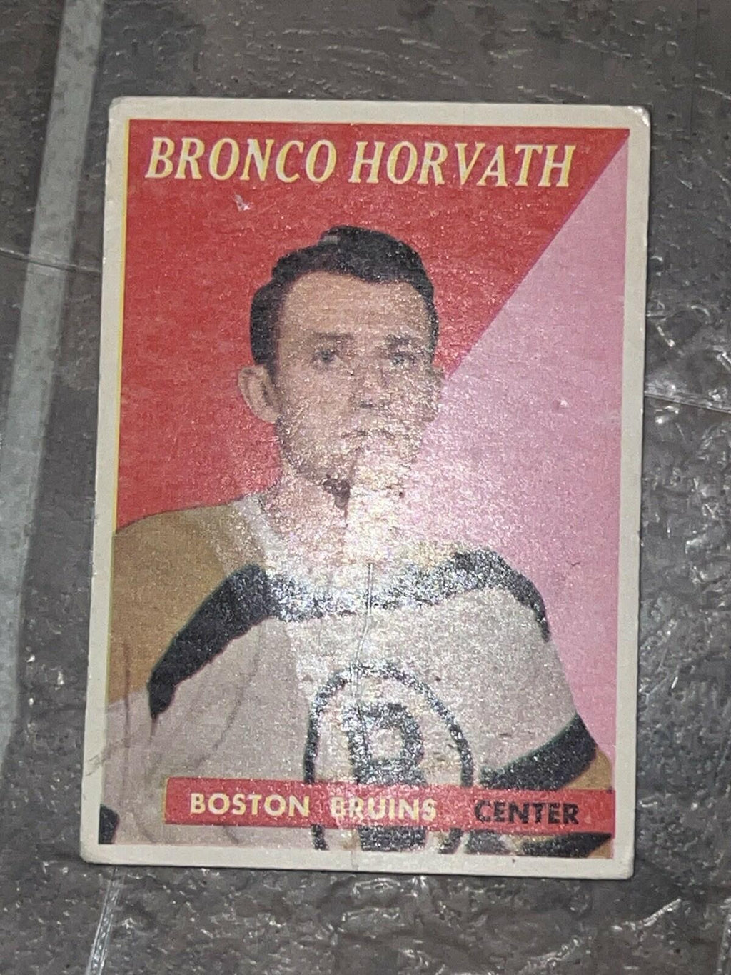 1958 Topps Bronco Horvath Boston Bruins #35 Hockey Card Creased