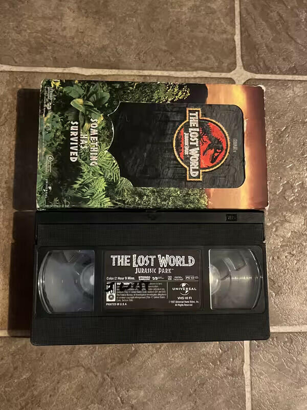 The Lost World: Jurassic Park (VHS, 1997)