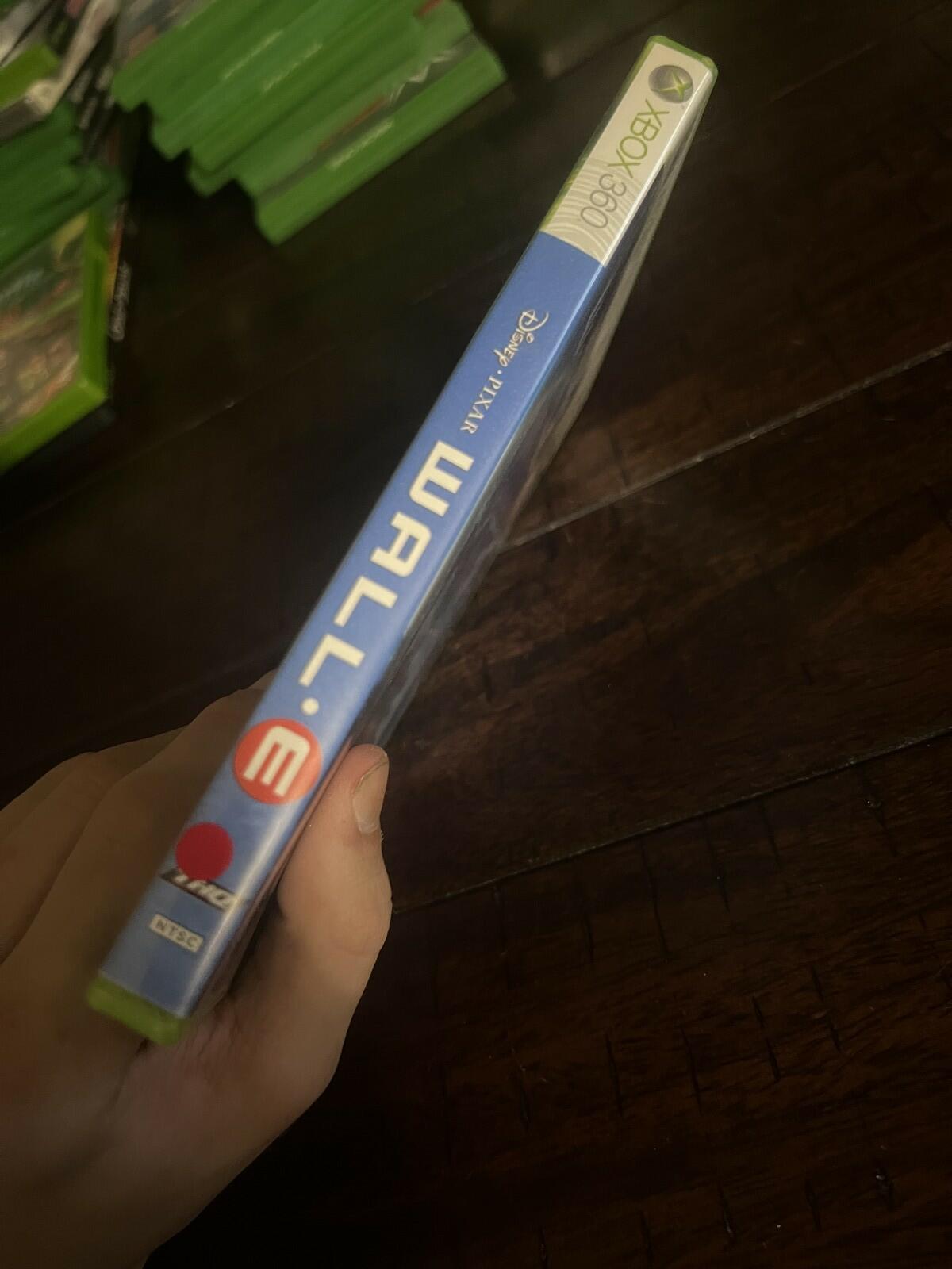 Wall-E (Microsoft Xbox 360, 2008) CIB COMPLETE