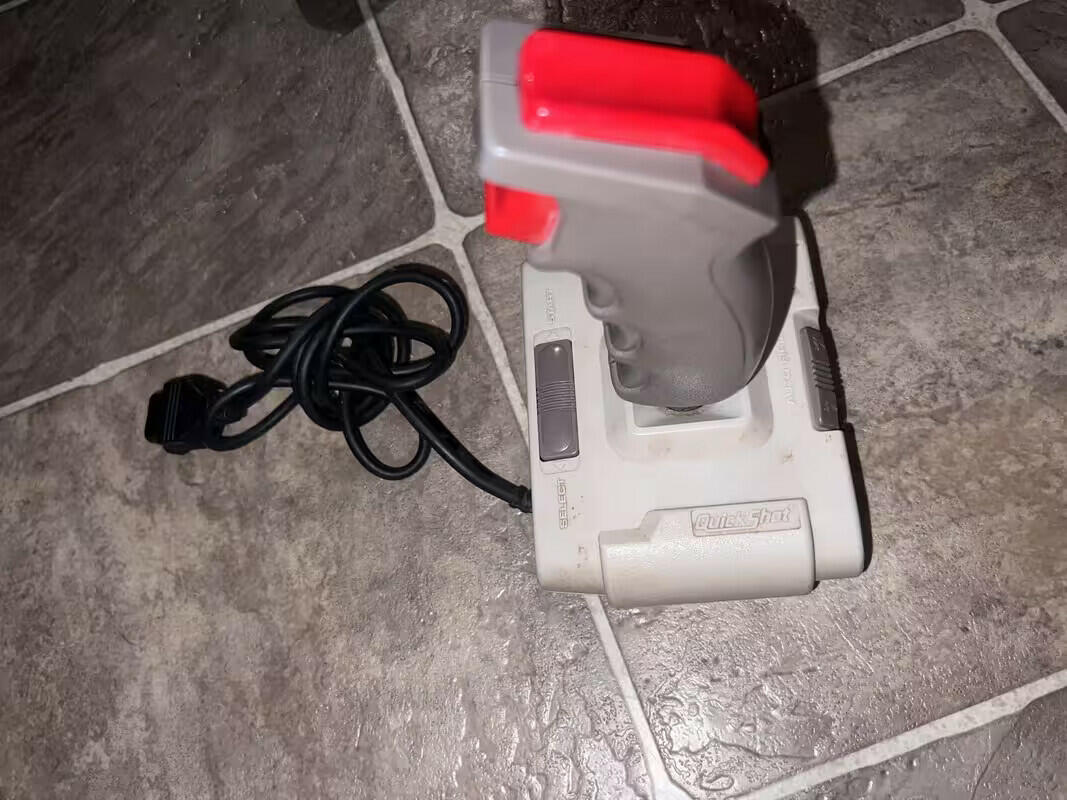Nintendo (NES) Quick Shot Joystick Controller by Spectravideo QS-112 SVI