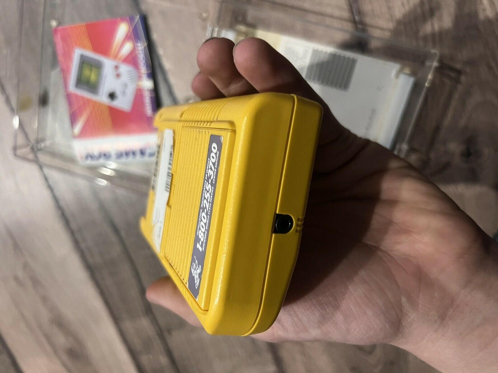 Yellow Play it Loud Original Game Boy DMG-01 Complete in Box CIB Case Brick