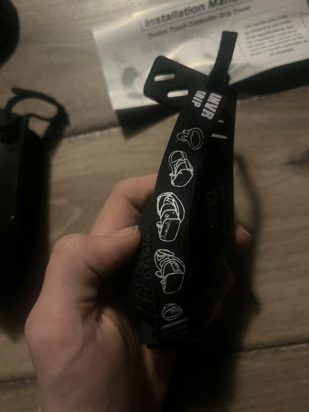 AMVR Touch Controller Grip Cover for Oculus Quest 2 Anti-Throw Sleeve CIB