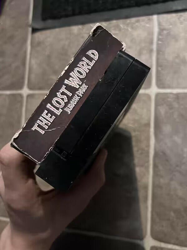 The Lost World: Jurassic Park (VHS, 1997)