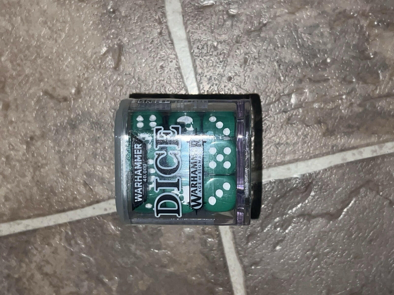 Warhammer 40,000 Age of Sigmar Dice Green BRAND NEW SEALED