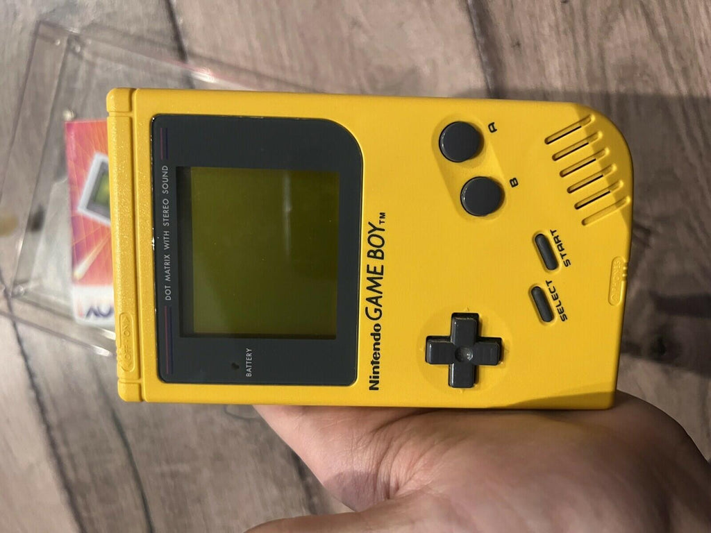 Yellow Play it Loud Original Game Boy DMG-01 Complete in Box CIB Case Brick