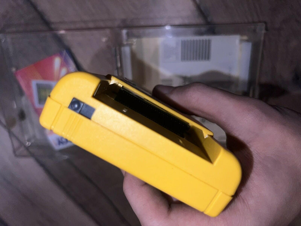 Yellow Play it Loud Original Game Boy DMG-01 Complete in Box CIB Case Brick