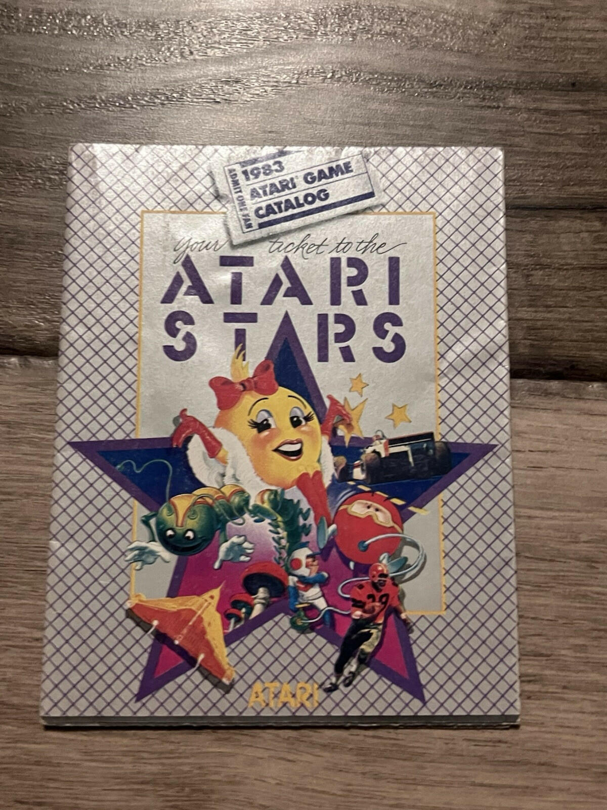 Atari 2600 5200 1983 ATARI Stars Fold Out Promo Poster Video Game Manual Catalog