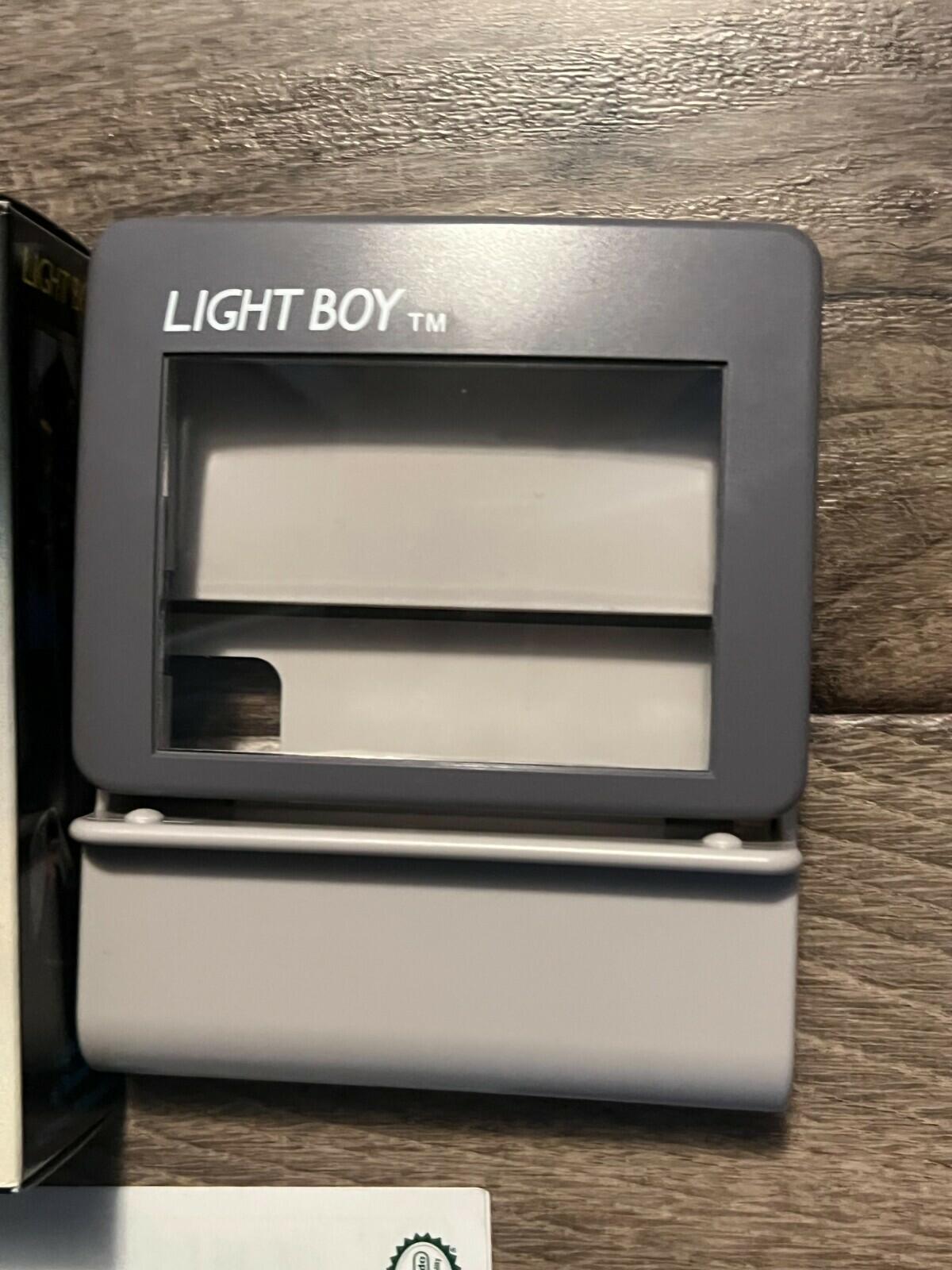 Nintendo Gameboy VIC TOKAI Light Boy Accessory Magnifier 1990 w Box