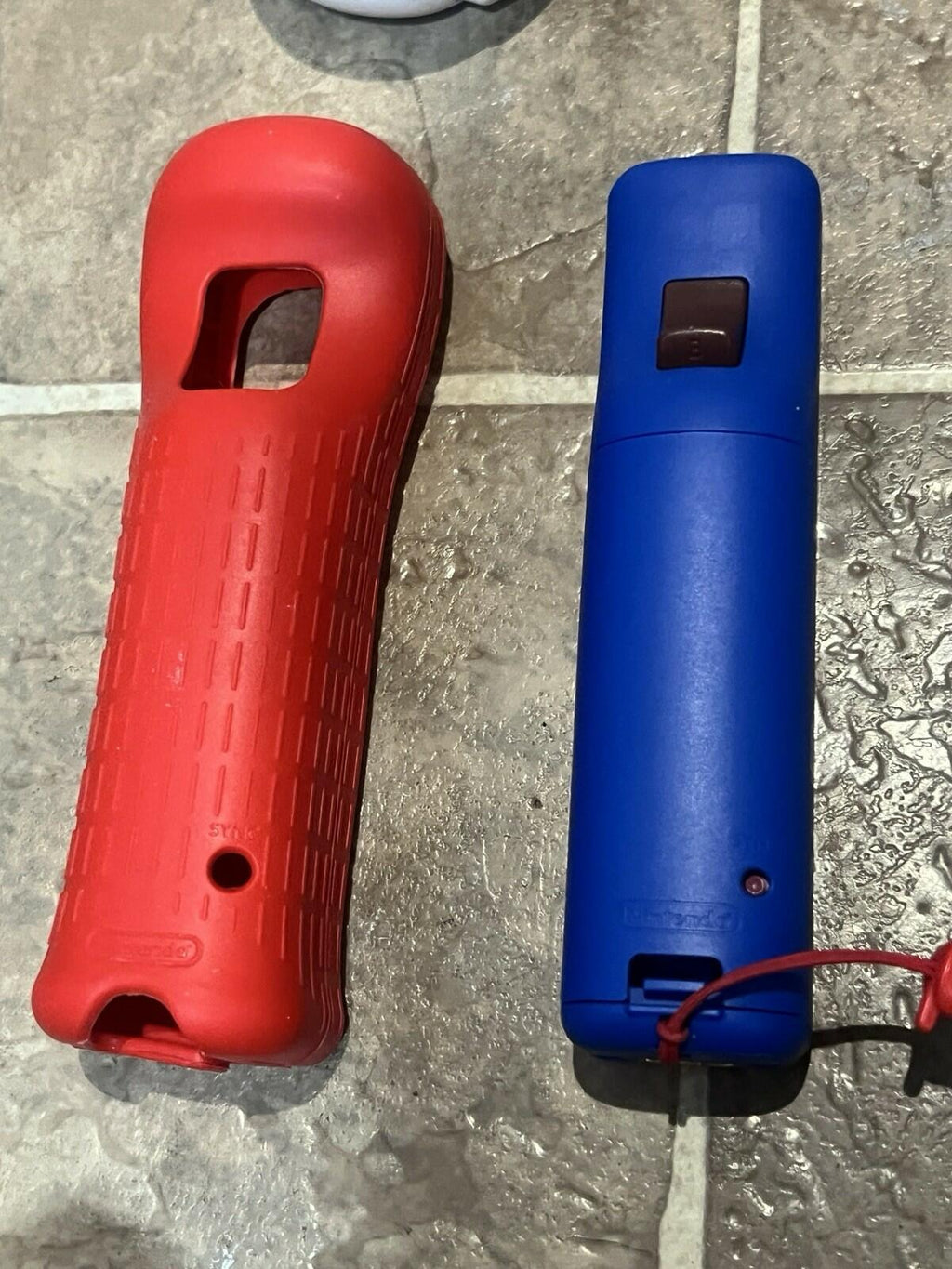 Nintendo Wii Motion Plus Remote Wiimote Controller OEM Mario Limited Edition Red