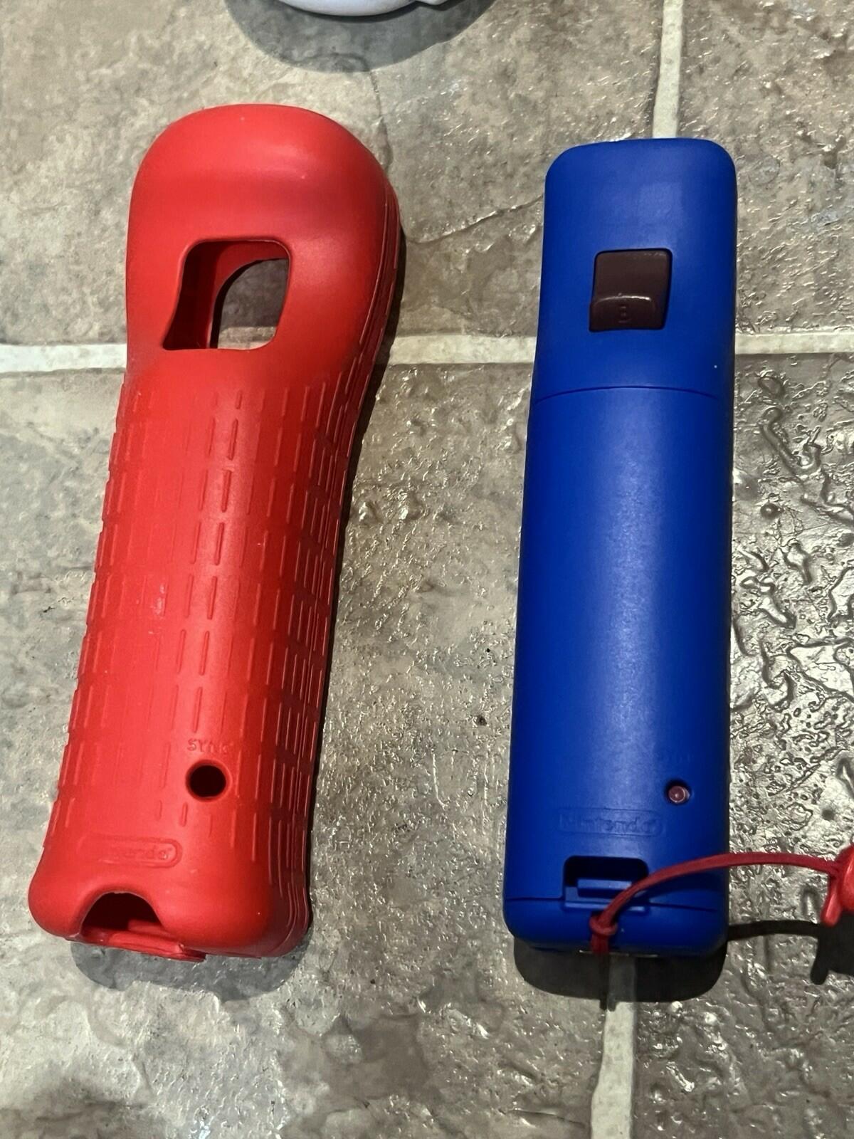 Nintendo Wii Motion Plus Remote Wiimote Controller OEM Mario Limited Edition Red