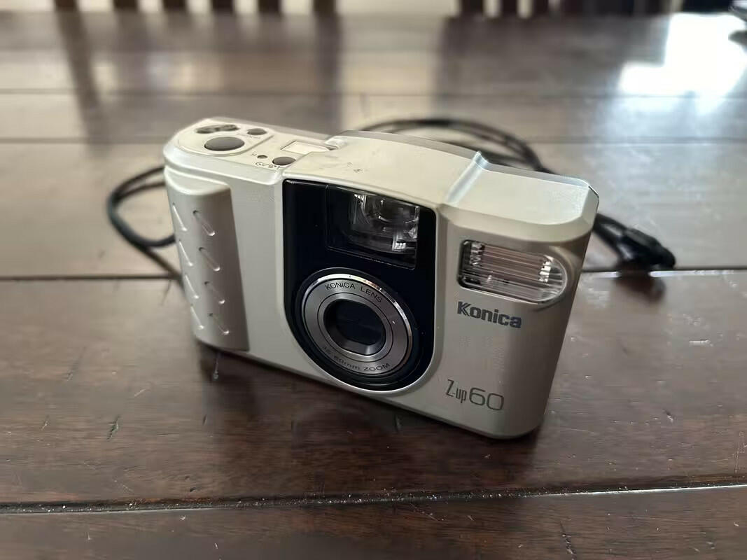 Konica Z-up 60 35mm Point & Shoot Film Camera powers on