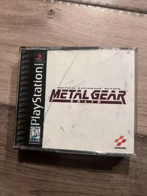 Metal Gear Solid (Sony Playstation, 1998) CIB