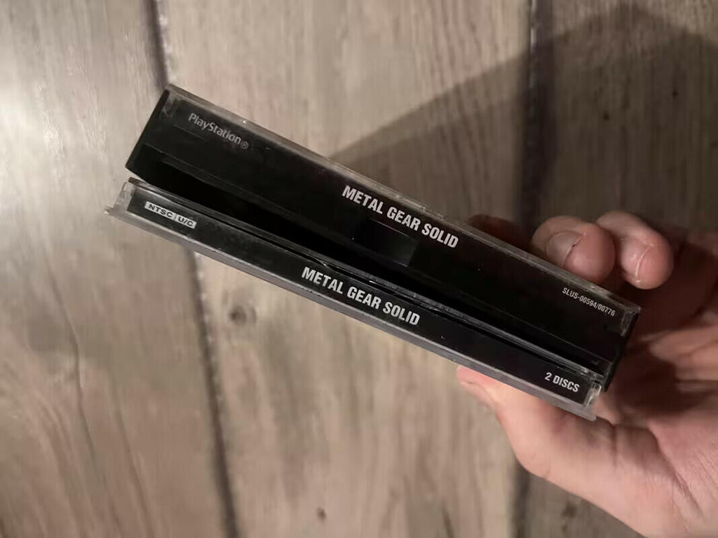 Metal Gear Solid (Sony Playstation, 1998) CIB