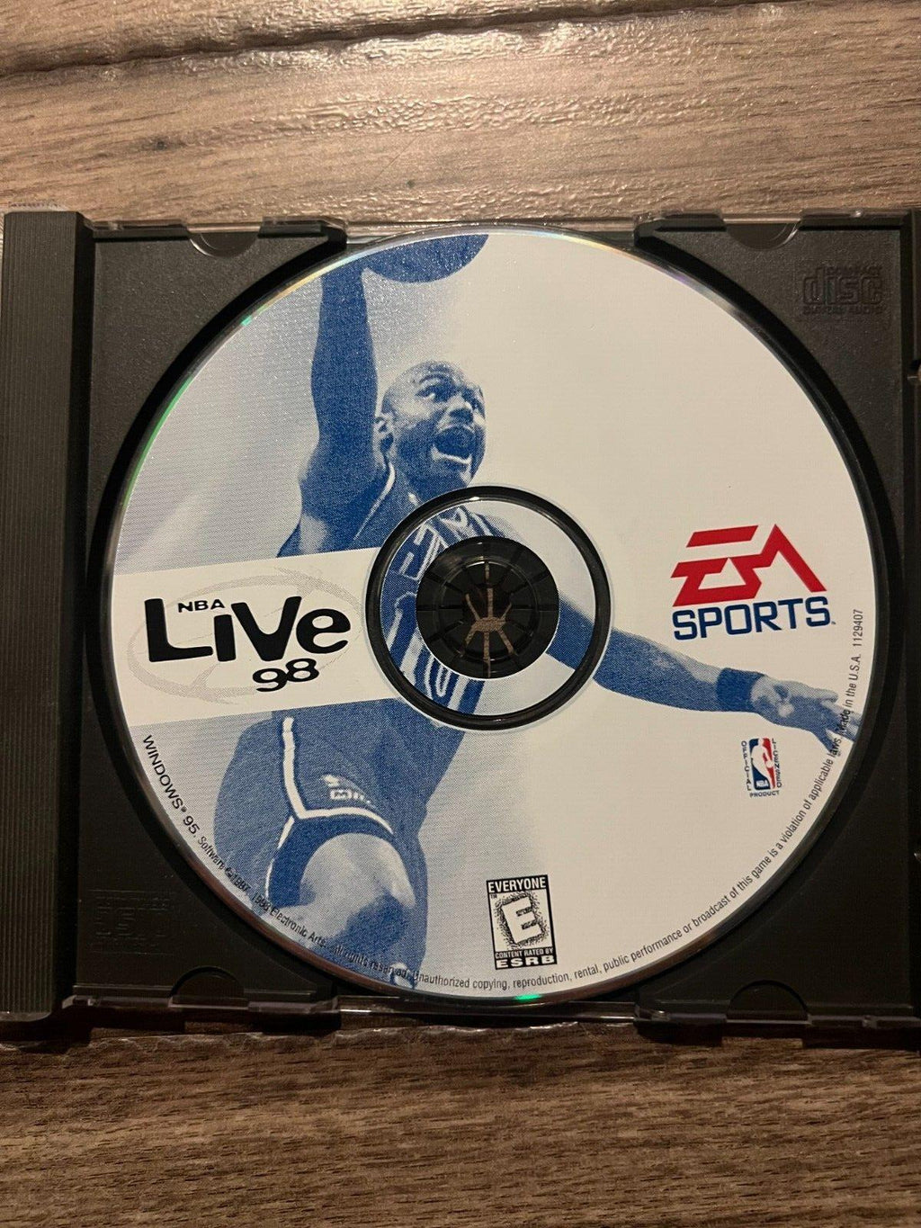 NBA Live 98 (PC, 1997) DISC ONLY