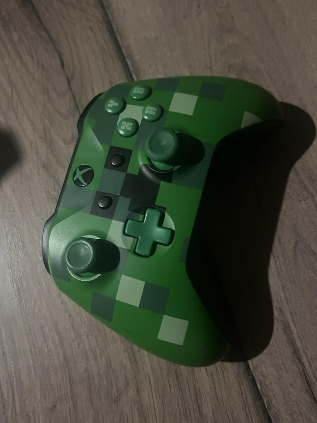 Xbox Minecraft Creeper Controller NO BATTERY COVER