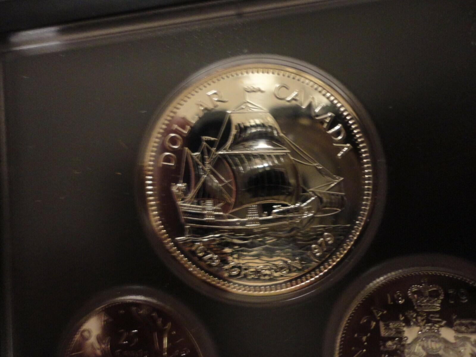 1979 Canada Double Dollar Prestige Set With 50% Silver Dollar (NO OUTER BOX)