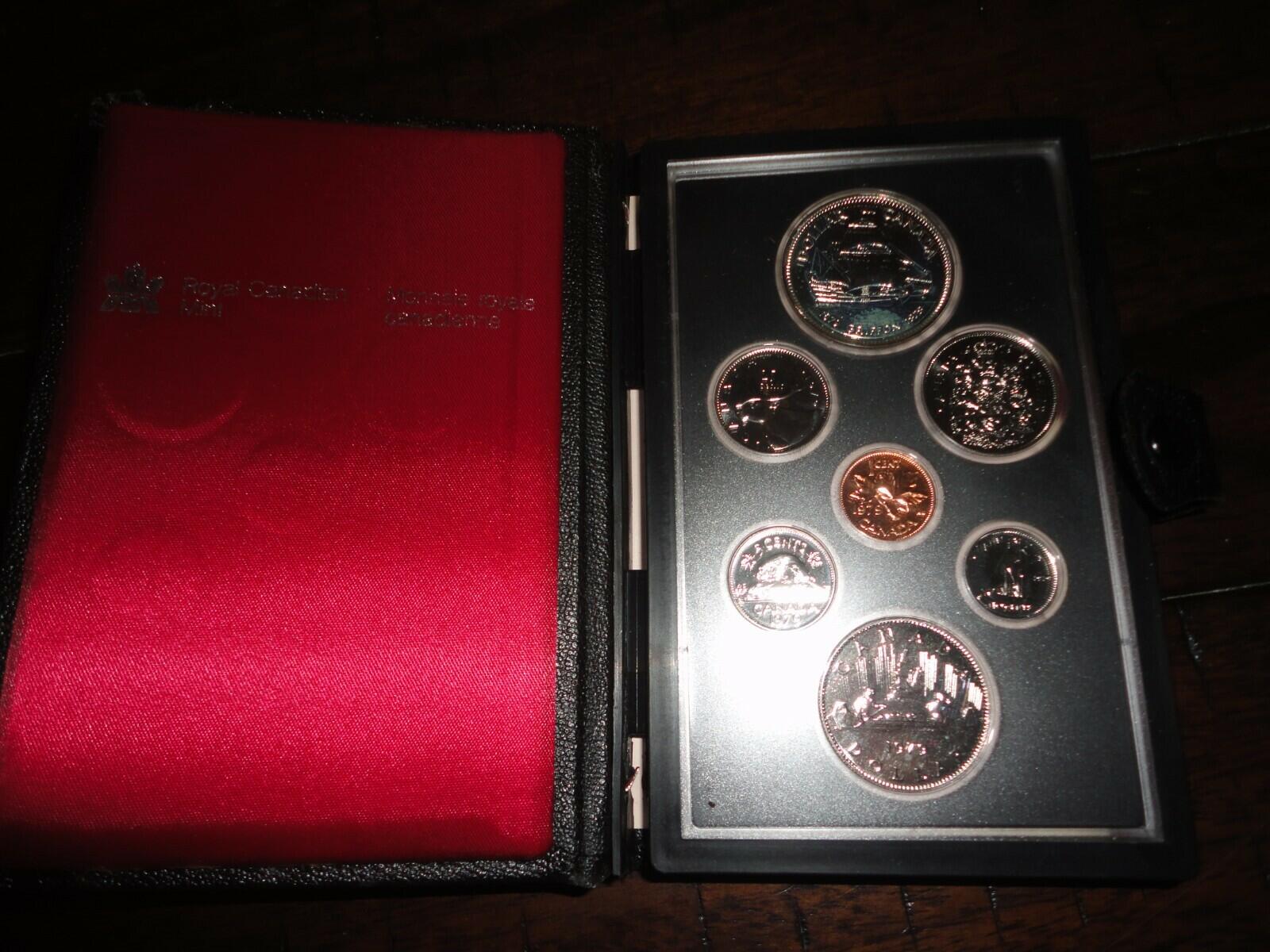 1979 Canada Double Dollar Prestige Set With 50% Silver Dollar (NO OUTER BOX)