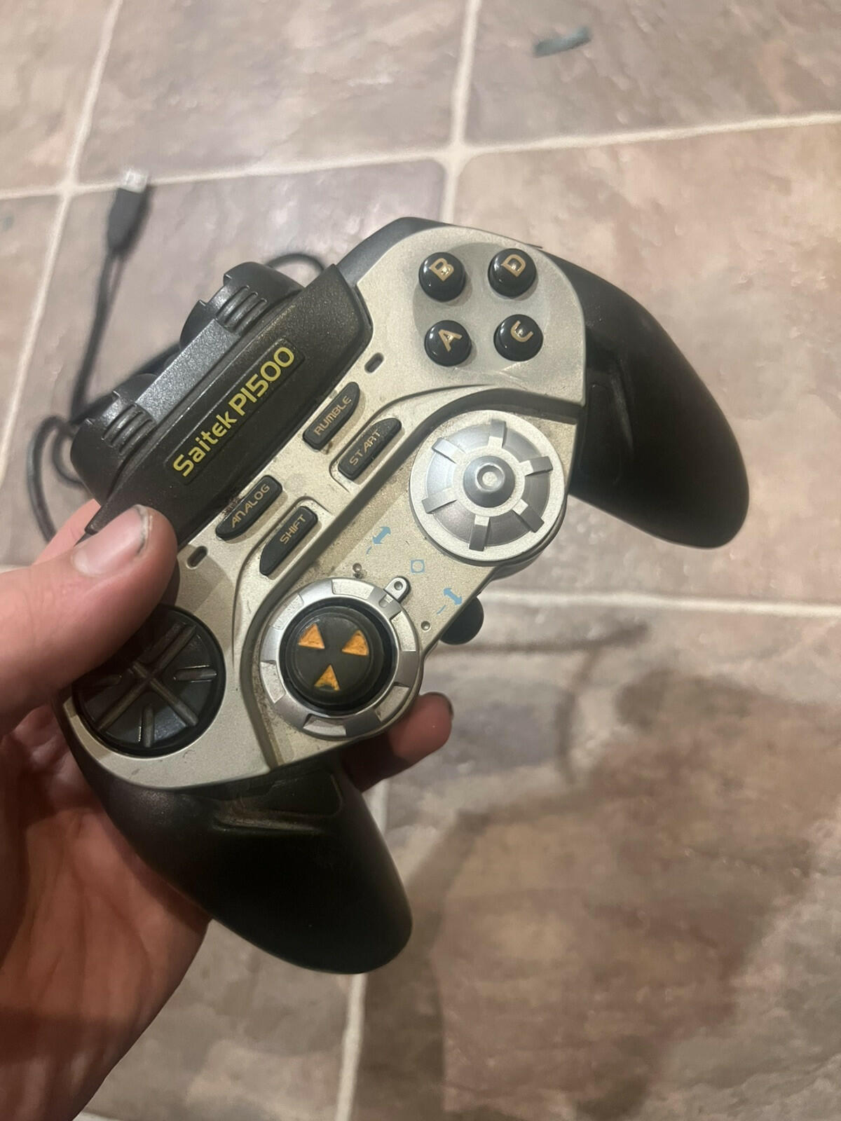 Saitek P1500 USB Analog/Digital Rumble Pad for the PC