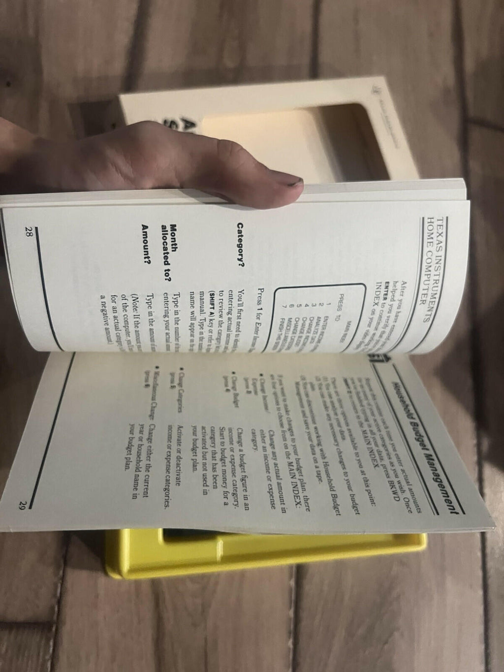 Household Budget Management (TI-99/4a Texas Instruments Home Computer, 1982) CIB