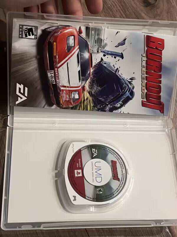 Burnout Legends: Greatest Hits (Sony PSP Playstation Portable, 2005) CIB