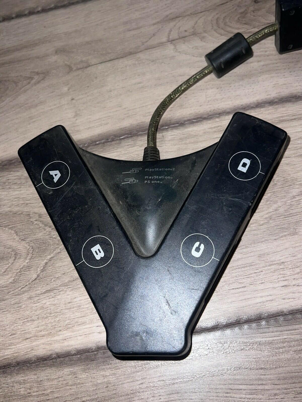 MadCatz 4-Player Universal Multi-Port System for PS1 & PS2 8208 Wired