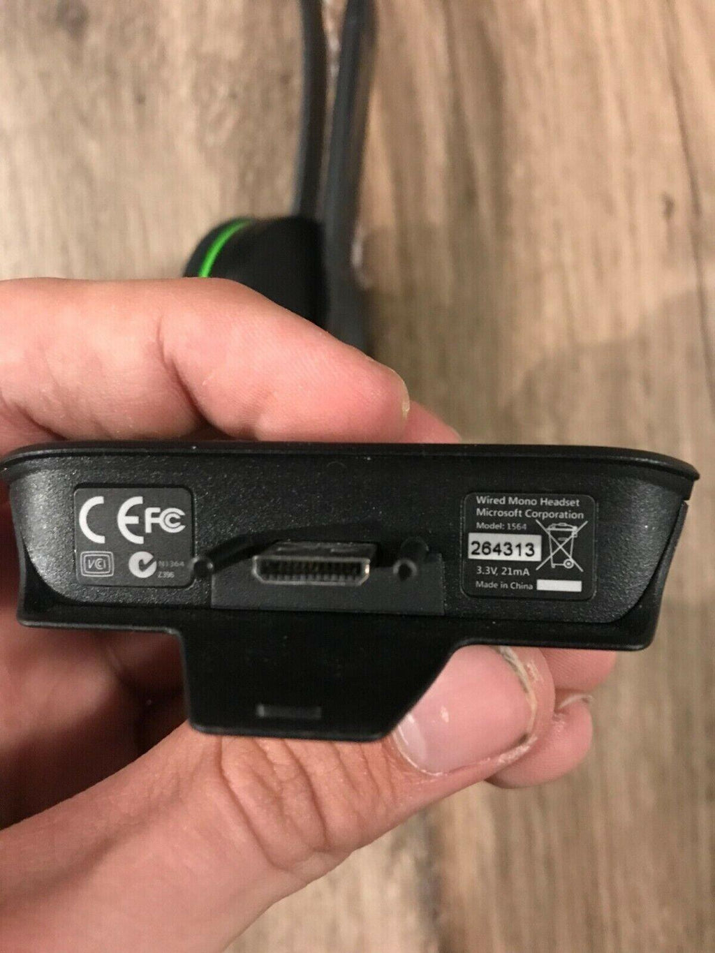 Microsoft S5V-00014 Black Headband Chat Headset for Xbox One