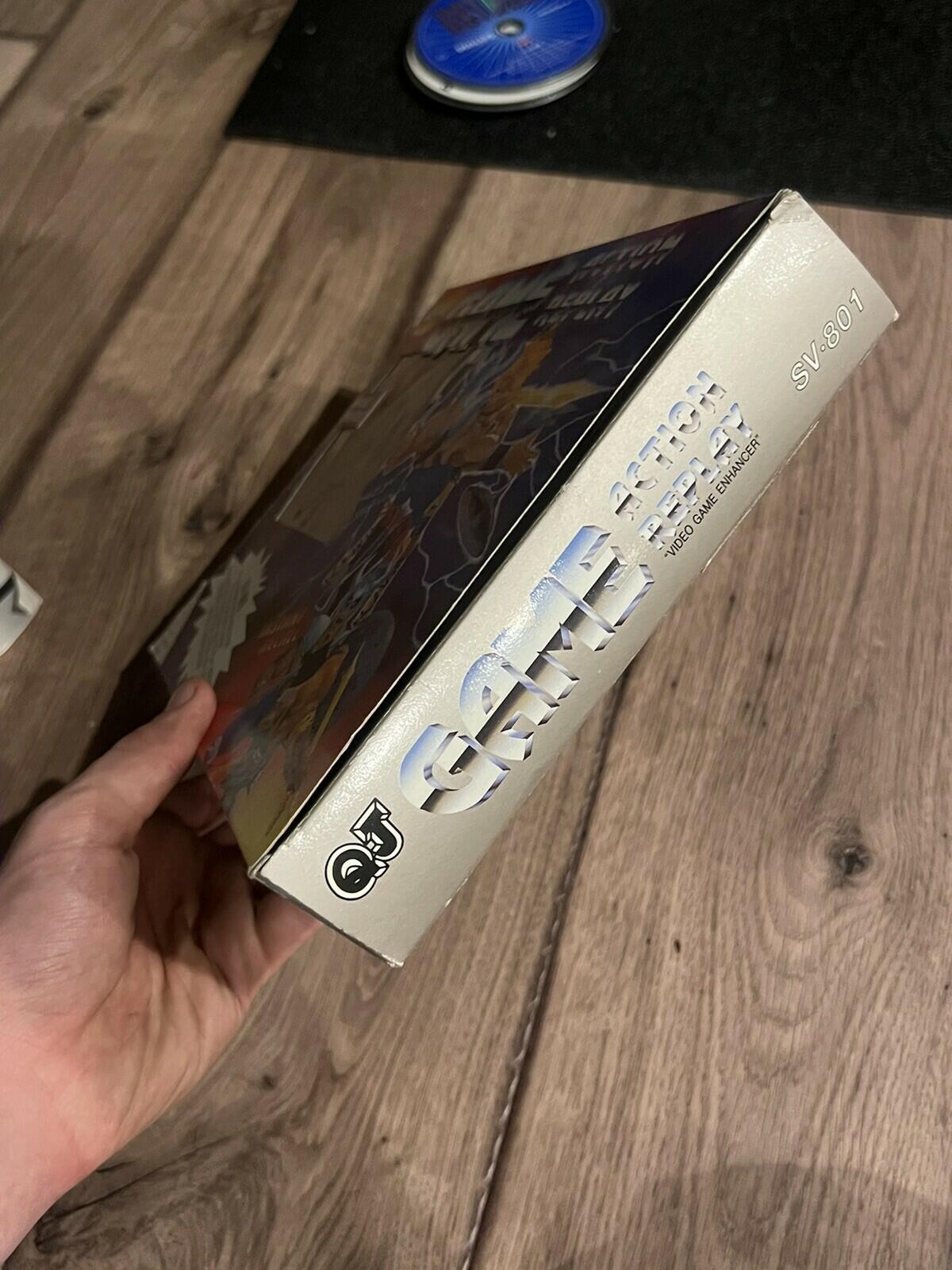 QJ Game Action Replay SV-801 Nintendo NES CIB Complete in Box w/Manual Reg Card