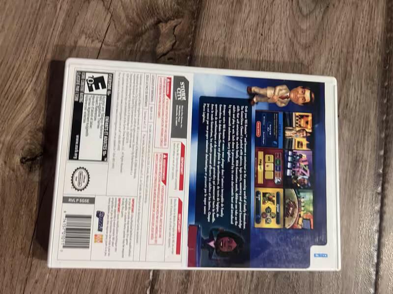 Family Game Show (Nintendo Wii, 2010) CIB