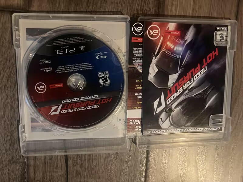 Need For Speed: Hot Pursuit - Limited Edition (Sony Playstation 3, 2010) CIB