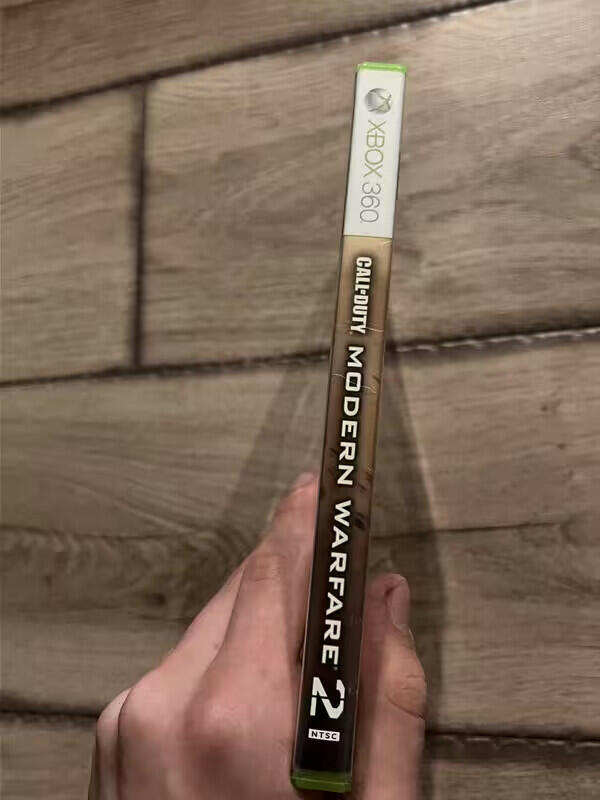 Call of Duty Modern Warfare 2: Platinum Hits Best Seller (Xbox 360, 2009) CIB