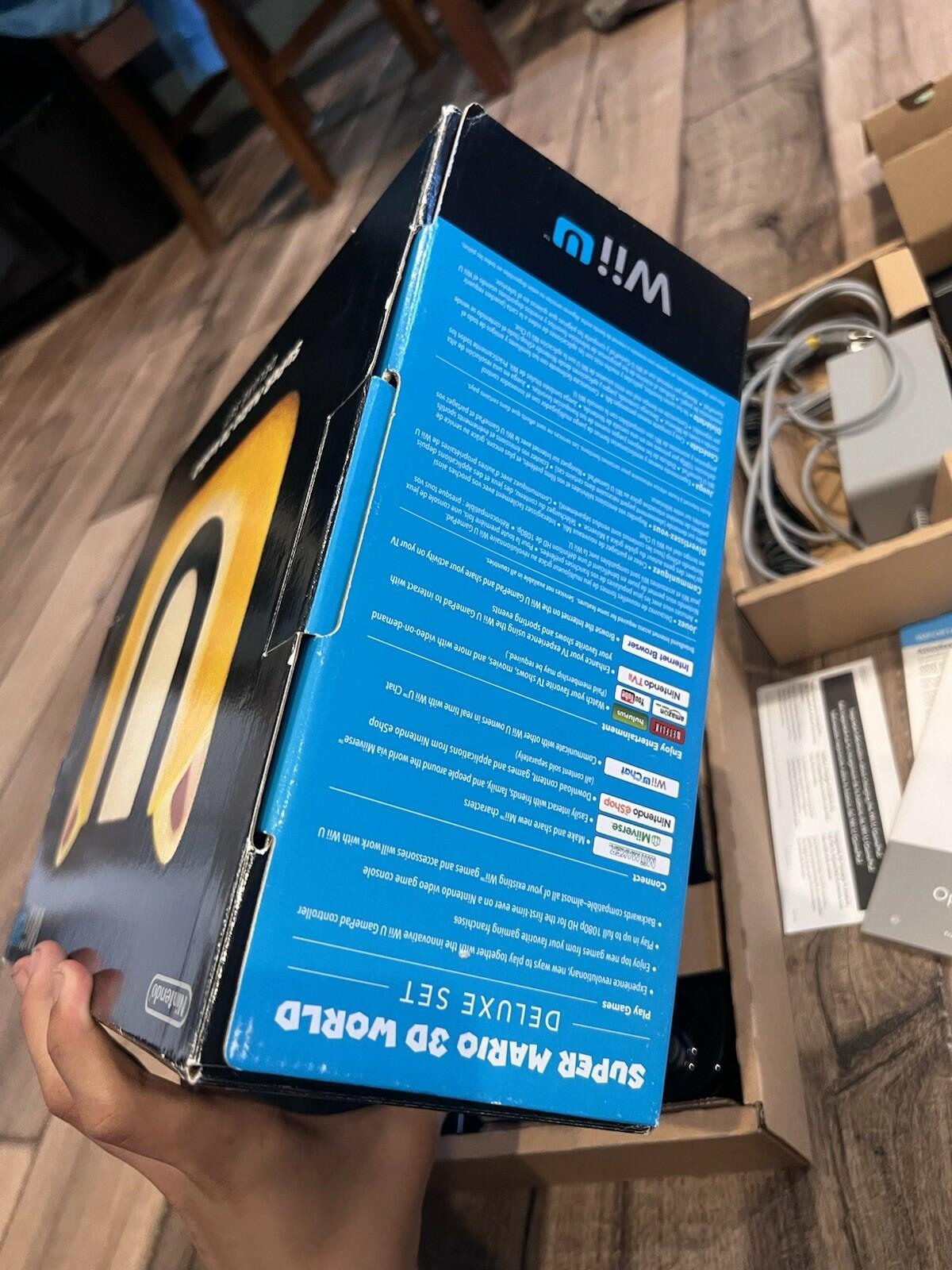 Nintendo Wii U 32 GB Super Mario 3D World Deluxe Set Console CIB 2 Games