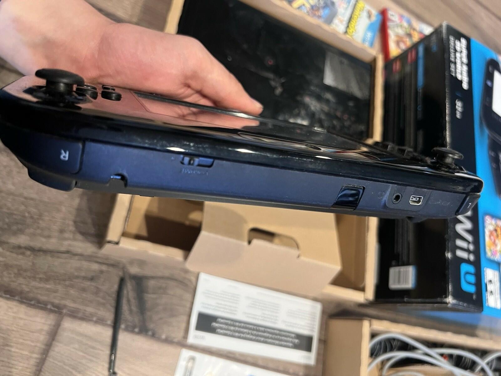 Nintendo Wii U 32 GB Super Mario 3D World Deluxe Set Console CIB 2 Games