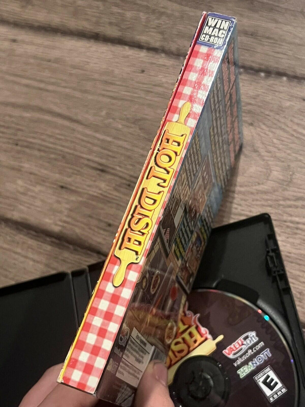 Hot Dish (PC CD-ROM, 2008) ValuSoft