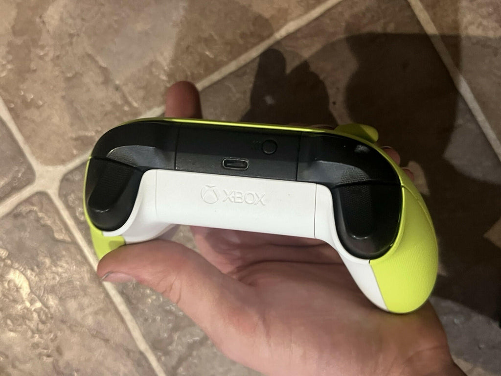 Xbox Electric volt Series X/S Wireless Controller Neon Lime Green