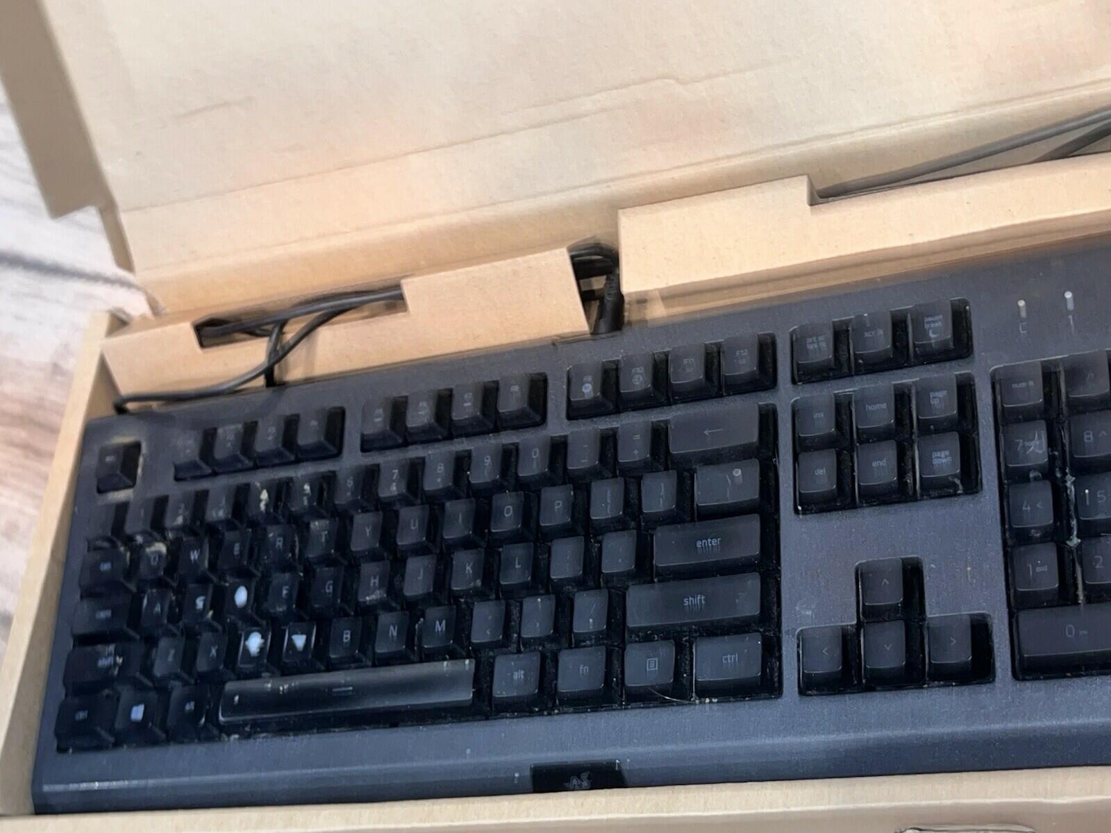 Razer Power Up Bundle v2 CIB COMPLETE IN BOX Used Items