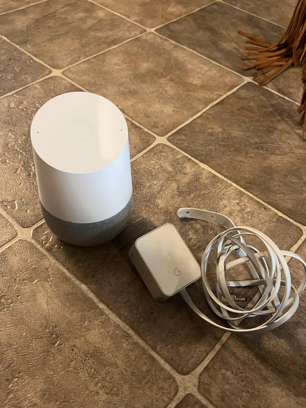 Google Home Smart Speaker with Voice Assistant White / Original Power Adapter
