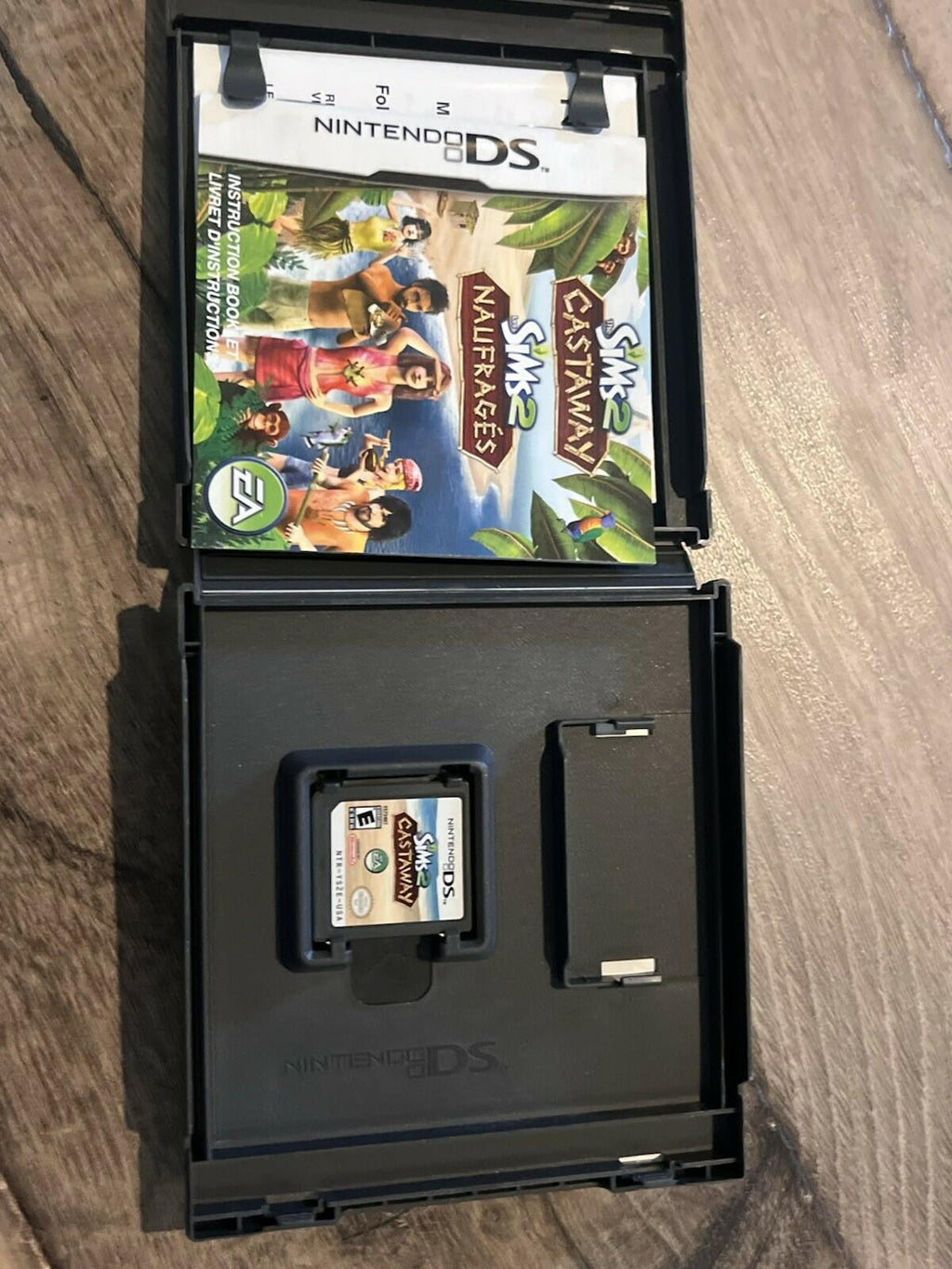 The Sims 2 Castaway (Nintendo DS, 2007) CIB COMPLETE