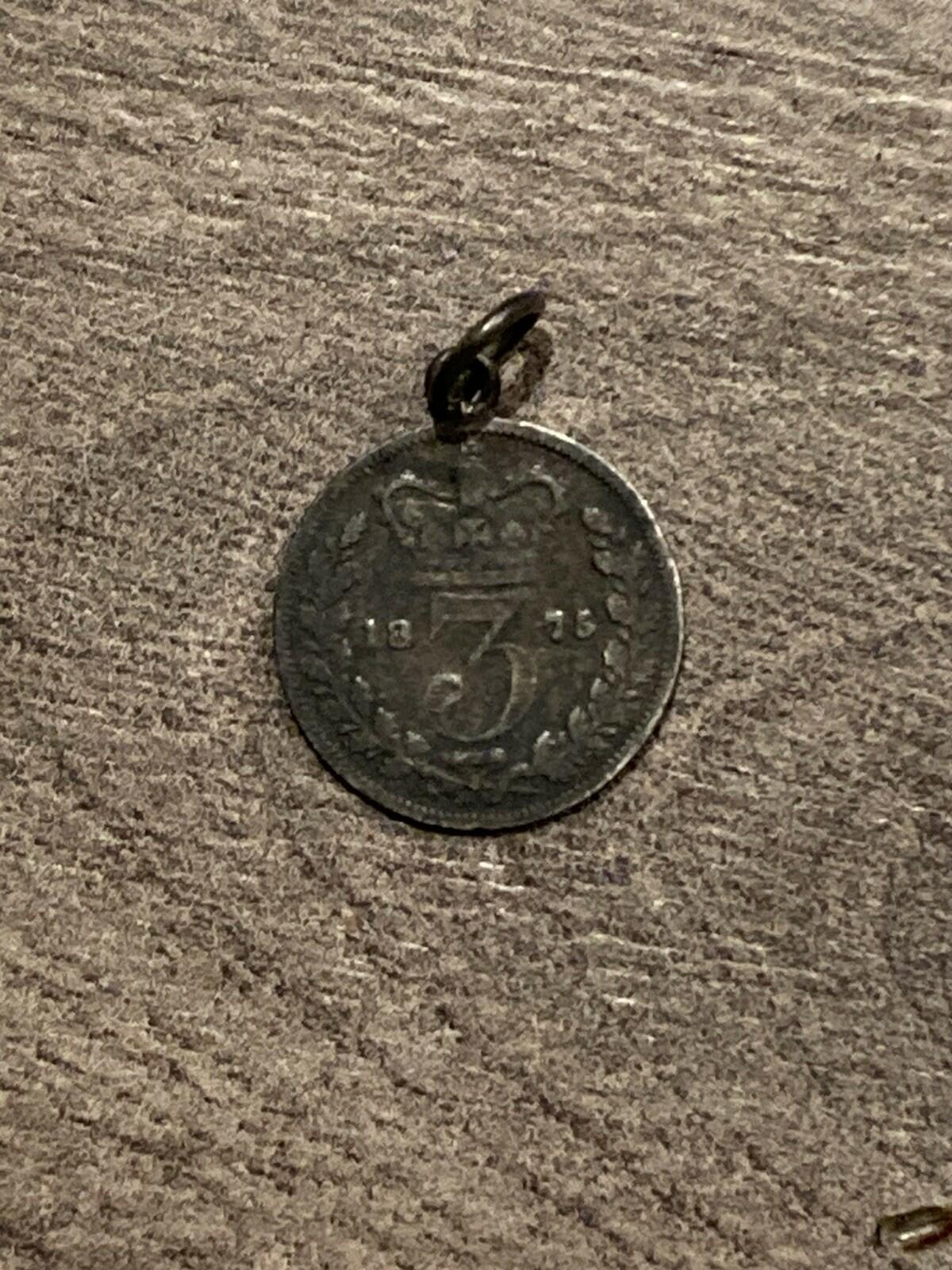 1875 Great Britain Victoria Sterling Silver Threepence