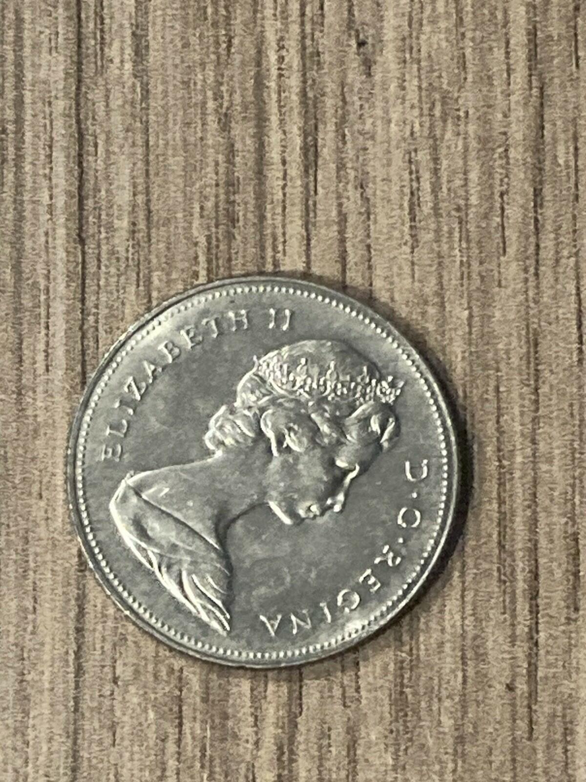 1975 Canada 50 cents coin